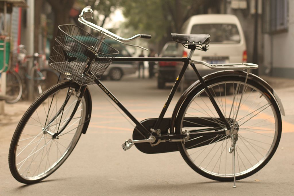 Flying Pigeon--China's traditional bike style